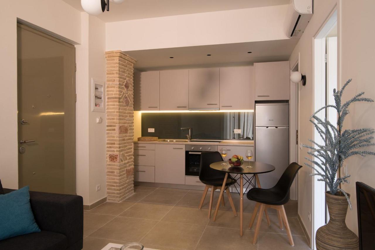 Lodge Modern Apartments, In Kalamaki Centre Buitenkant foto