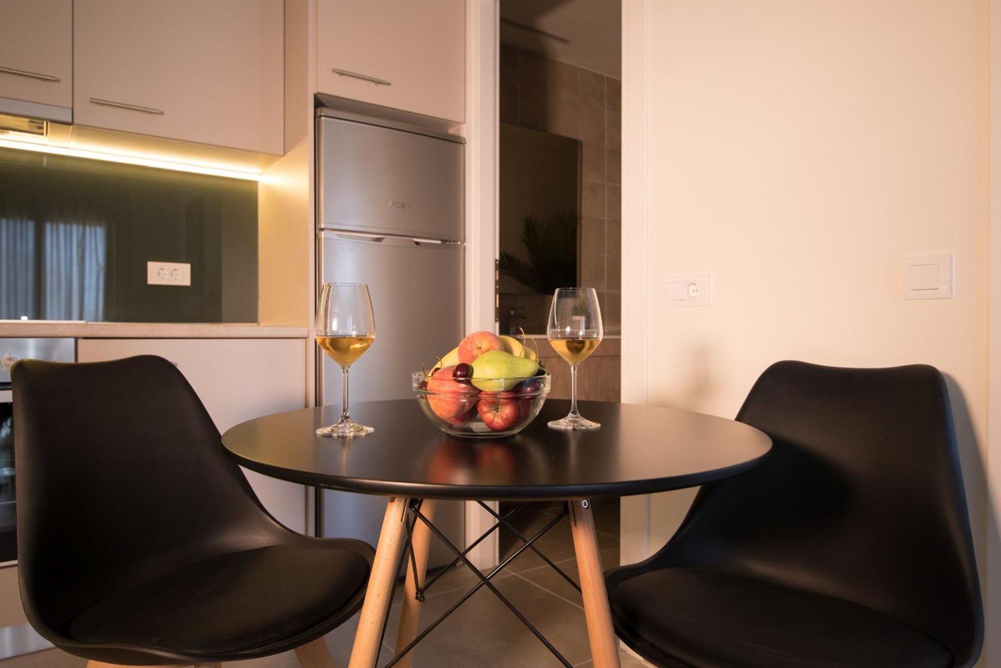 Lodge Modern Apartments, In Kalamaki Centre Kamer foto